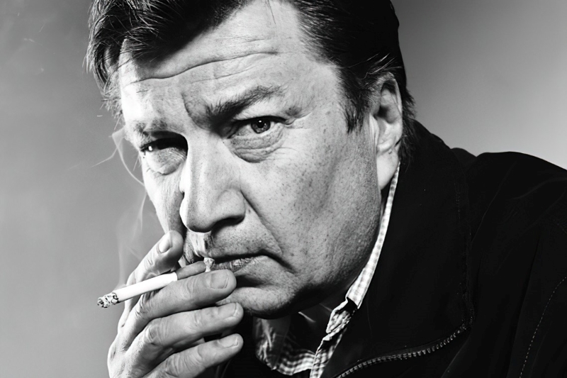 Aki Kaurismäki (Orimattila, Finska, 4. travnja 1957.) filmski redatelj i scenarist
