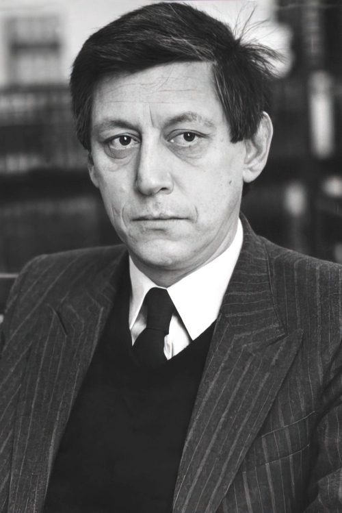 Ante Peterlić (Kaštel Novi, 18. svibnja 1936. – Zagreb, 13. srpnja 2007.)