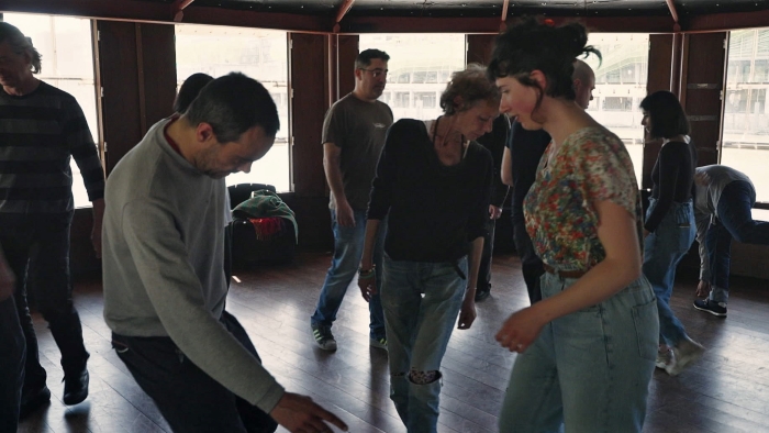 <em>Na Adamantu: Nitko nije savršen</em> (<em>Sur l´Adamant</em>), red. Nicolas Philibert