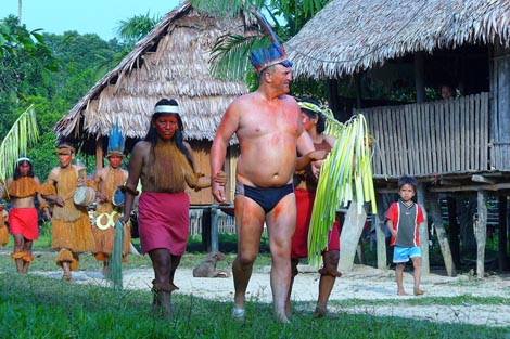 Čovjek koji je pobijedio Amazonu (Big River Man), red. John Maringouin, Molly Lynch