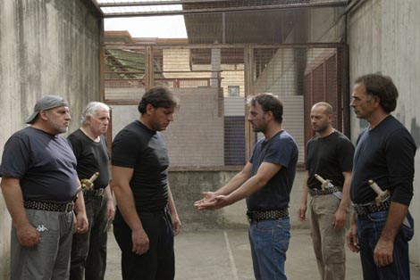 Cezar mora umrijeti (Cesare deve morire), red. Paolo i Vittorio Taviani