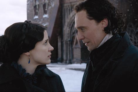 Crimson Peak, red. Guillermo del Toro