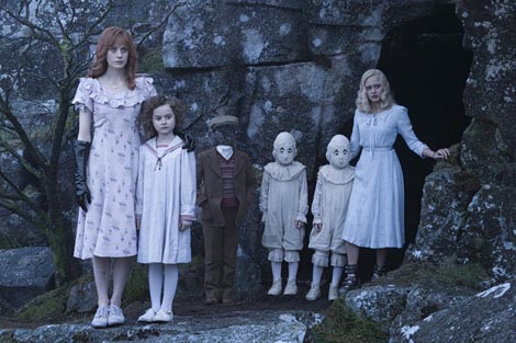 Dom gospođice Peregrine za čudnovatu djecu (Miss Peregrine s Home for Peculiar Children), red. Tim Burton