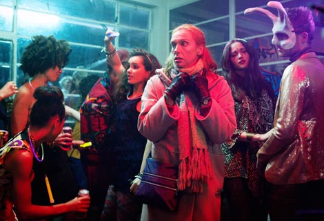 Duži put do dna (A Long Way Down), red. Pascal Chaumeil