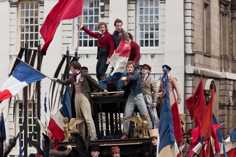 Jadnici (Les Misérables), red. Tom Hooper