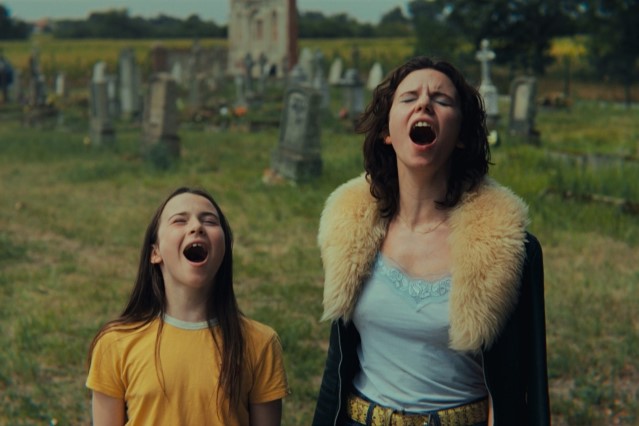 <em>Kiddo</em>, red. Zara Dwinger