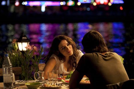 Ljubav voli slučajnosti (Ask Tesadüfleri Sever), red. Ömer Faruk Sorak