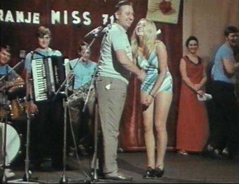 Mala seoska priredba, red. Krsto Papić