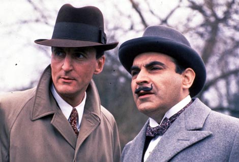 Hugh Fraser (Captain Hastings) i David Suchet (Hercule Poirot); Agatha Christie s Poirot