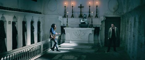 Proljeće (Spring), red. Justin Benson, Aaron Moorhead