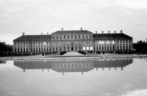 Prošle godine u Marienbadu (L année dernière à Marienbad), red. Alain Resnais