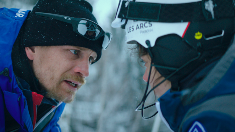 <em>Slalom</em>, red. Charlène Favier