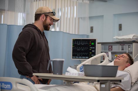 Snajperist (American Sniper), red. Clint Eastwood