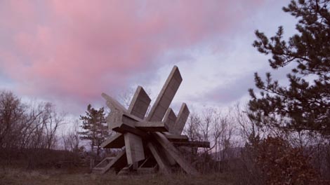 Spomenik, red. Igor Grubić