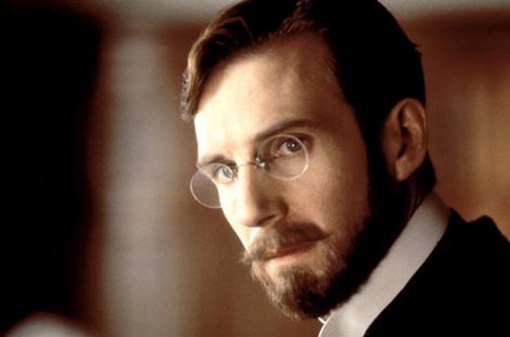 Stoljeće ljubavi i mržnje (Sunshine), red. István Szabó