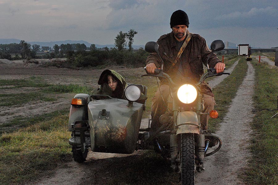 U zemlji čudesa, red. Dejan Šorak