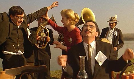 Underground, red. Emir Kusturica