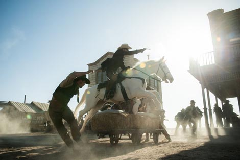 Usamljeni osvetnik (The Lone Ranger), red. Gore Verbinski