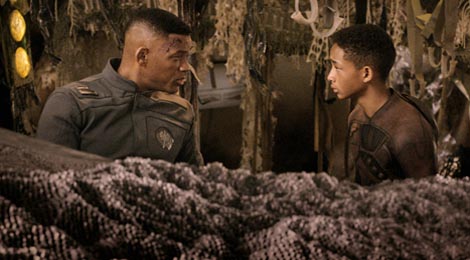 Zemlja: Novi početak (After Earth), red. M. Night Shyamalan