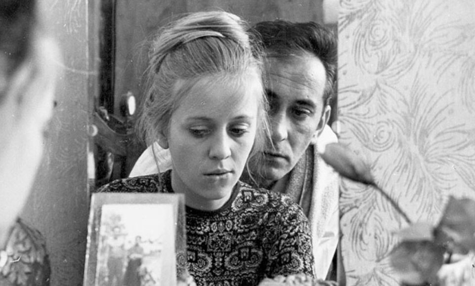 <em>Ljubavni slučaj ili tragedija službenice PTT-a</em>, red. Dušan Makavejev, 1967.